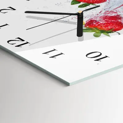 Quadratische wanduhr modern Erdbeere