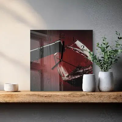 Quadratische wanduhr modern Ein Glas Wein