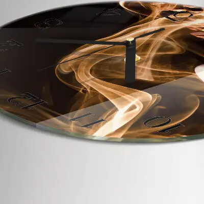 Runde wanduhr aus glas Eine Tasse Kaffee