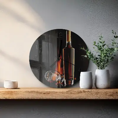 Runde wanduhr aus glas Alkohol