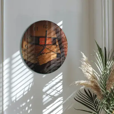 Runde wanduhr aus glas Buch