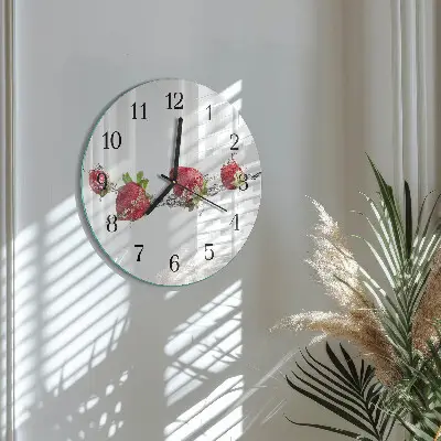 Runde wanduhr Erdbeeren in Wasser