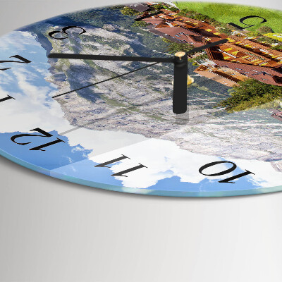 Runde wanduhr aus glas Gebirge