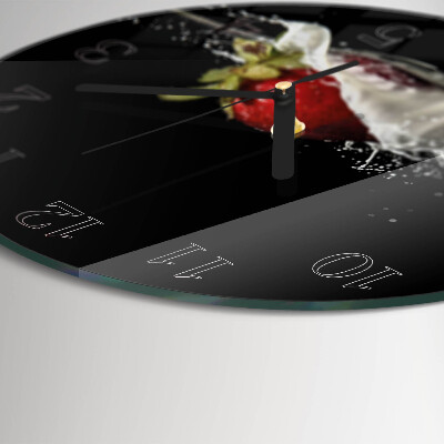 Runde wanduhr aus glas Erdbeere