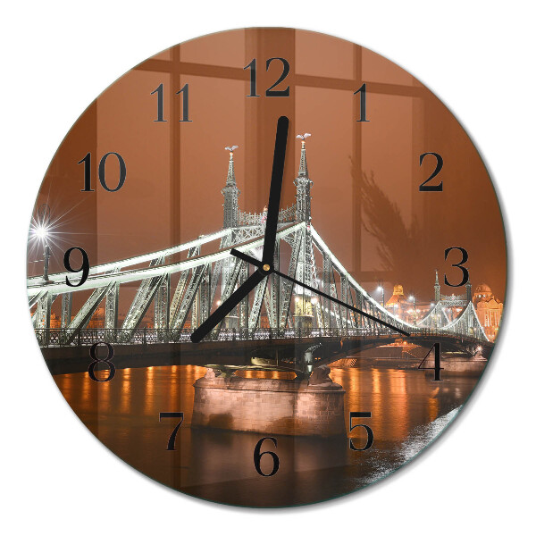 Runde wanduhr Brücke