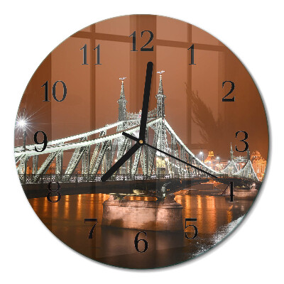Runde wanduhr Brücke