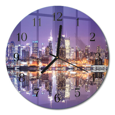 Runde wanduhr aus glas Stadt