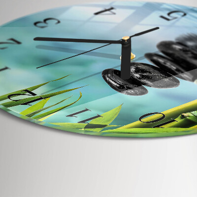 Runde wanduhr aus glas Steine