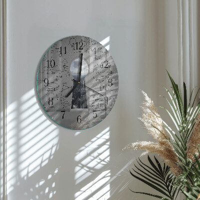 Runde wanduhr Schlüsselloch
