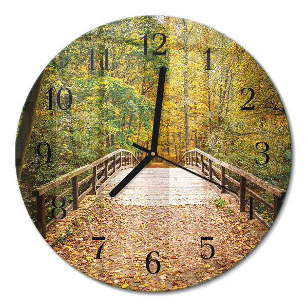 Runde wanduhr Waldbrücke