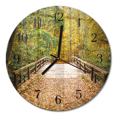 Runde wanduhr Waldbrücke