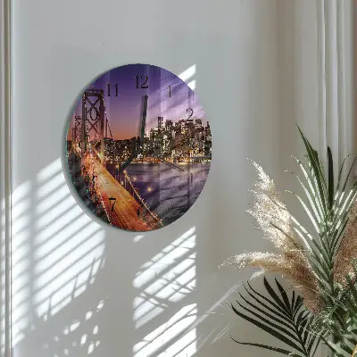 Runde wanduhr aus glas Stadt der Brücken