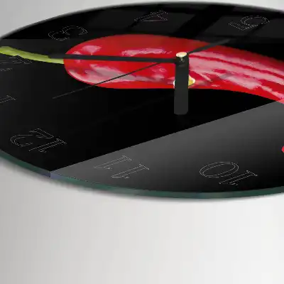 Runde wanduhr aus glas Chilischoten