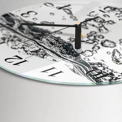 Runde wanduhr aus glas Wasser