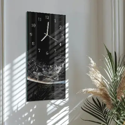 Vertikale Uhr Wasser