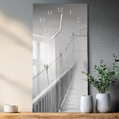 Vertikale glas wanduhr Brücke