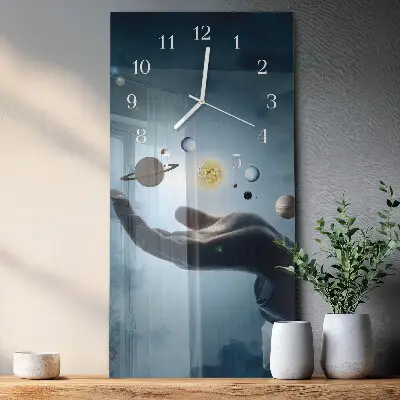 Moderne wanduhr vertikal Die Hand des Planeten