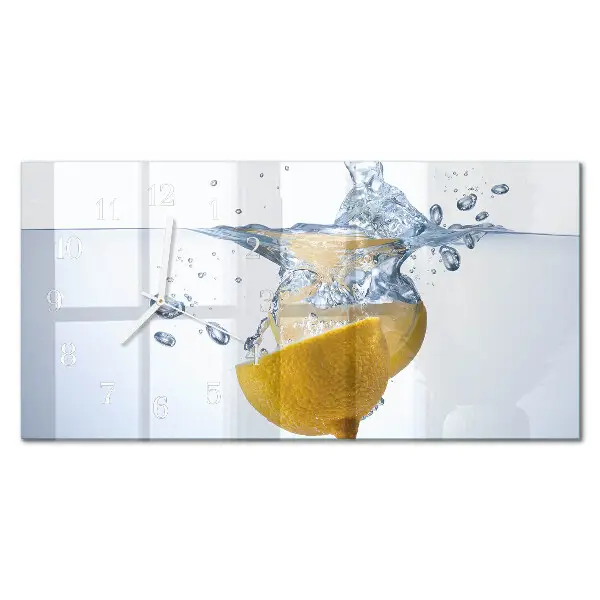 Horizontale glas wanduhr Eine Zitronenscheibe in Wasser