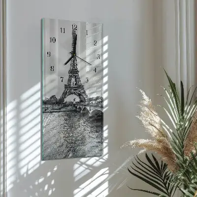 Wanduhr design ausgefallen vertikal Blick auf den Eiffelturm