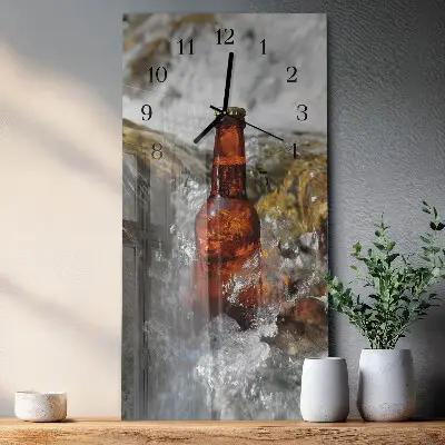 Moderne wanduhr vertikal Bier