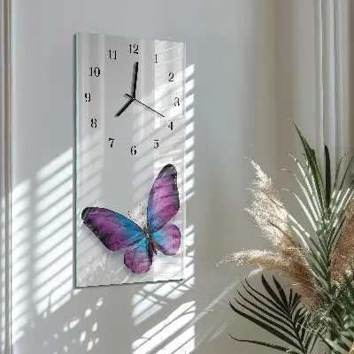 Vertikale Uhr Schmetterlinge