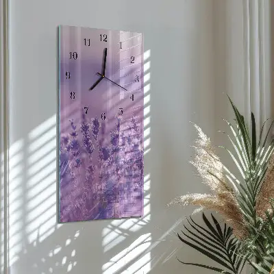 Wanduhr design ausgefallen vertikal Lavendel
