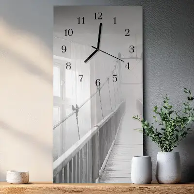 Wanduhr design ausgefallen vertikal Brücke