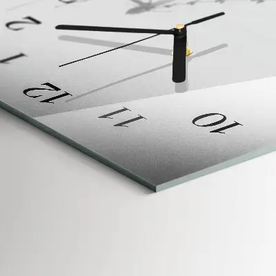 Wanduhr design ausgefallen vertikal Brücke