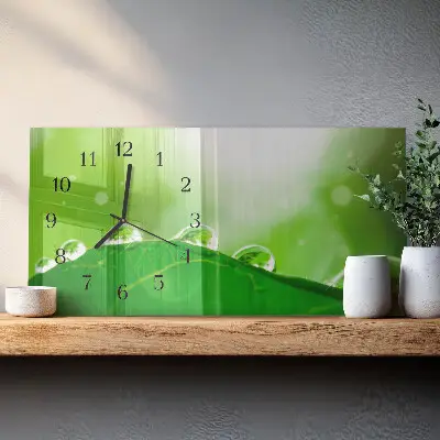 Horizontale Uhr Morgentau