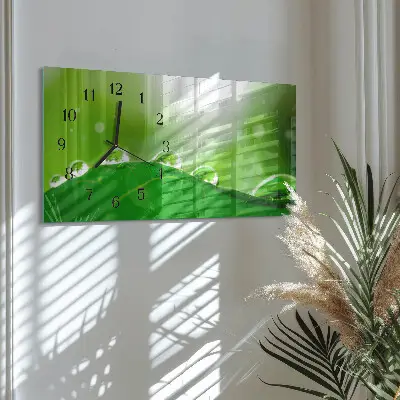 Horizontale Uhr Morgentau