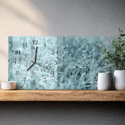 Horizontale Uhr Kalter Morgentau