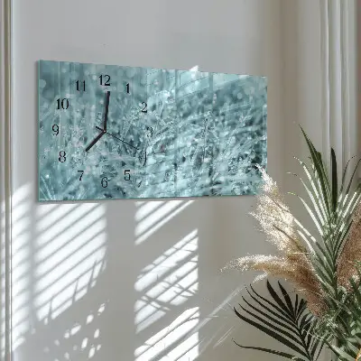 Horizontale Uhr Kalter Morgentau